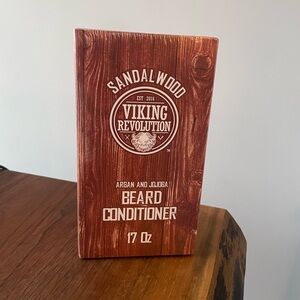 Revolution Sandalwood Beard Conditioner - Rich Brown